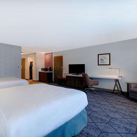 Hilton Garden Inn Cedar Rapids Exterior foto